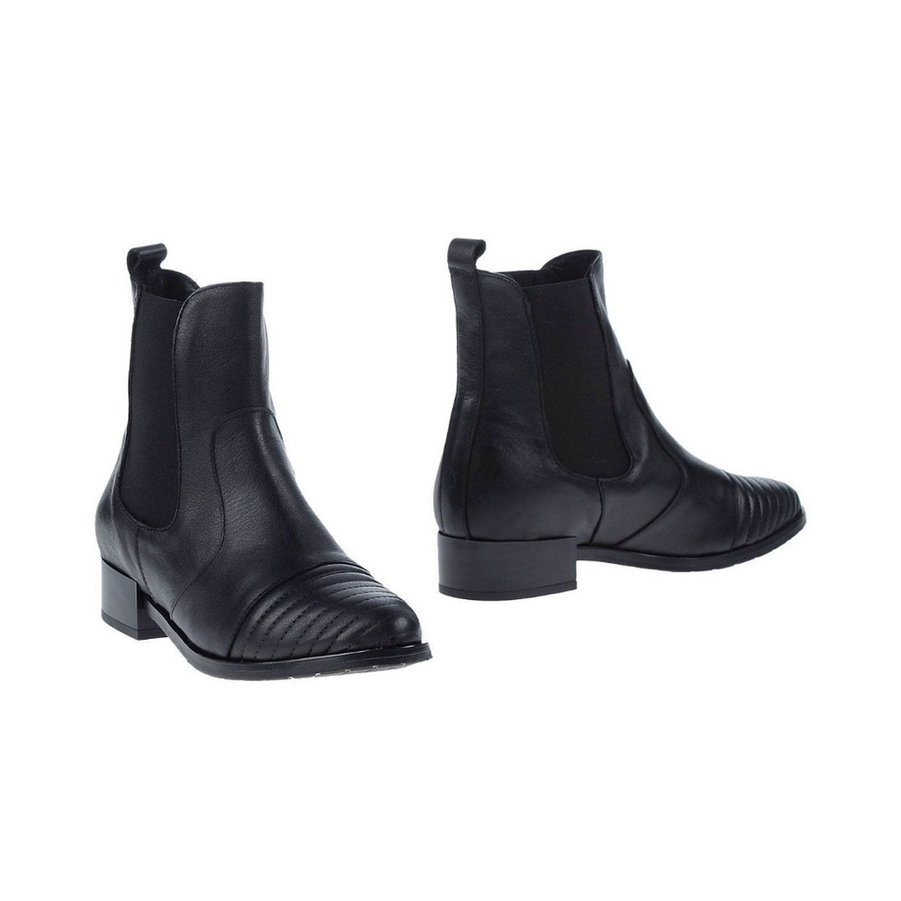 CUPLÉ Leather Chelsea Ankle Boots with Elastic Panels size 38 or 8